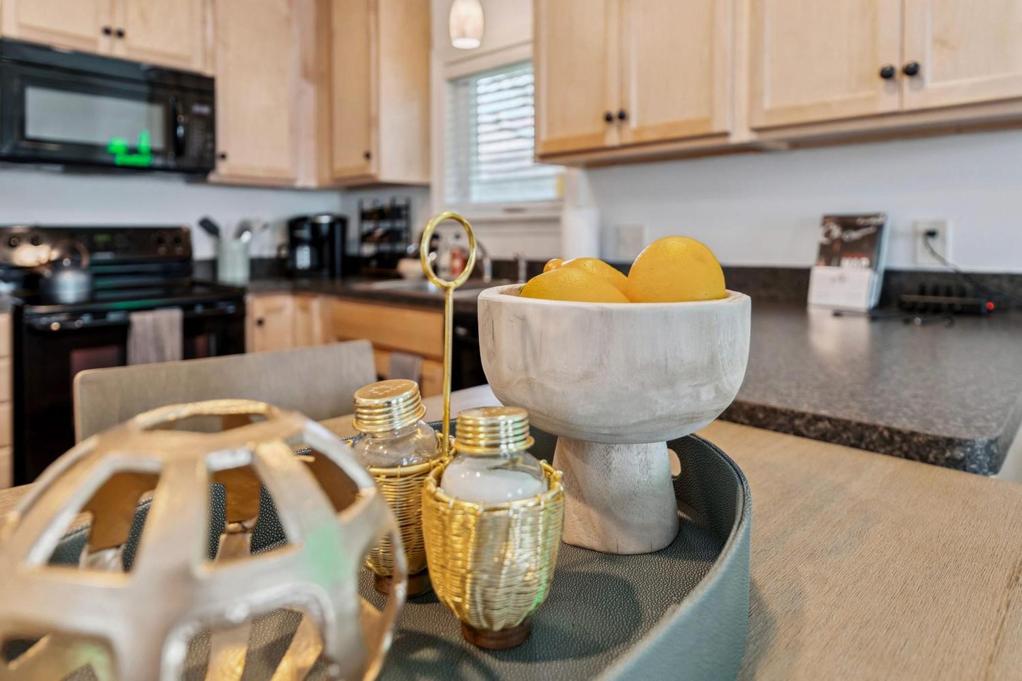 Newly Renovated Tremont Treasure I Cozy + Modern Villa Cleveland Eksteriør billede