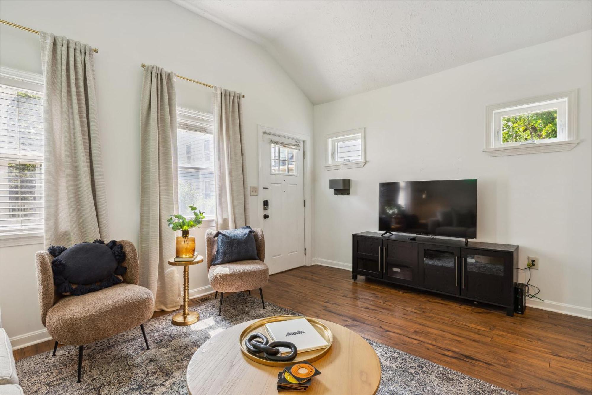 Newly Renovated Tremont Treasure I Cozy + Modern Villa Cleveland Eksteriør billede